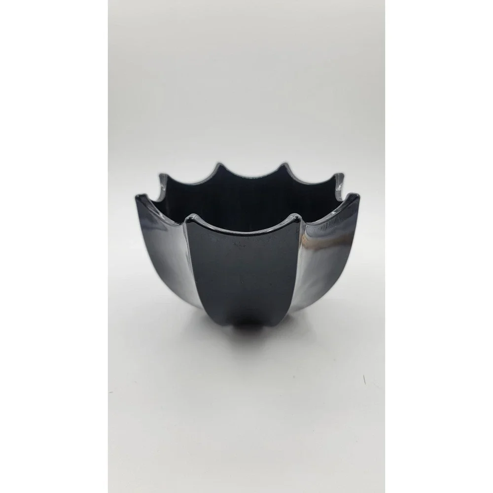 Vintage Indiana MCM Black‎ Amethyst Glass Umbrella Shaped Bowl Vase